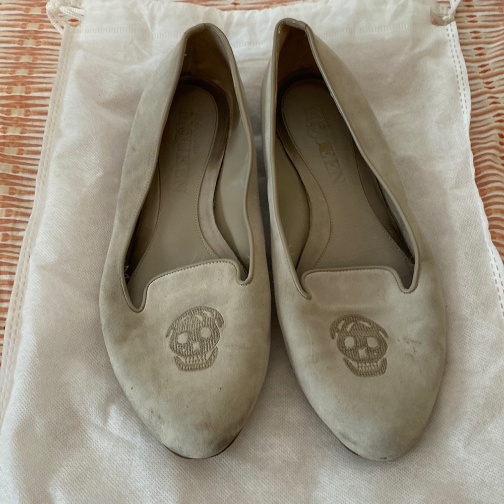Alexander McQueen size 40 skull slip ins